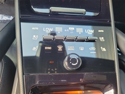 2025 Porsche Cayenne Base