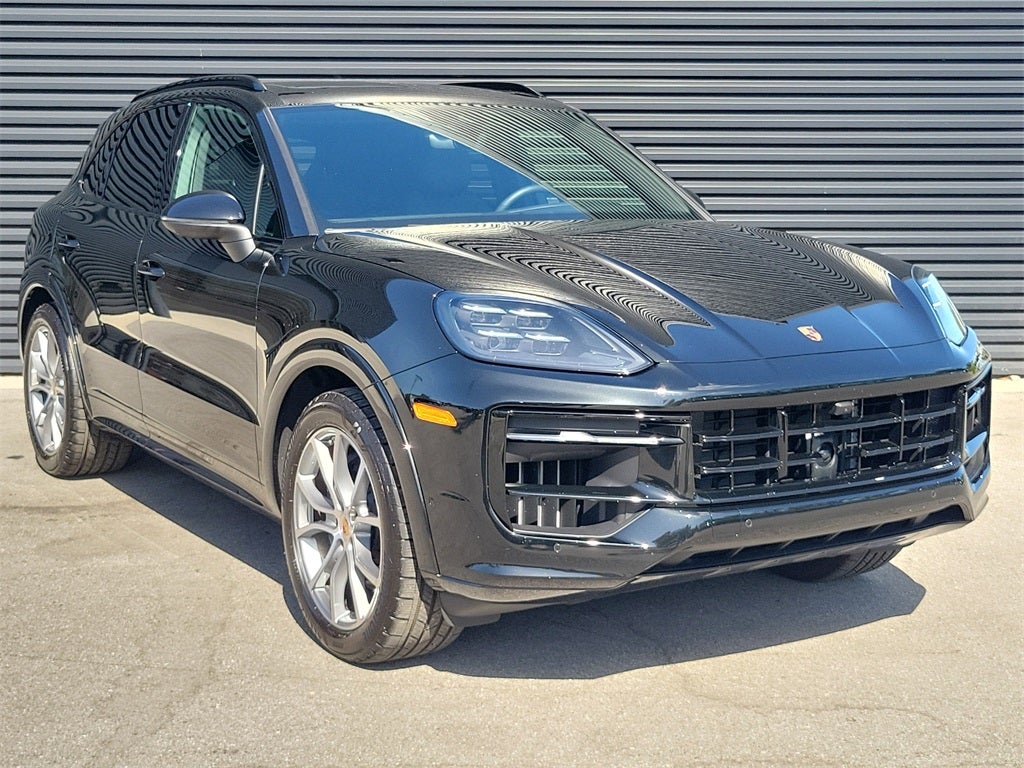 2025 Porsche Cayenne Base