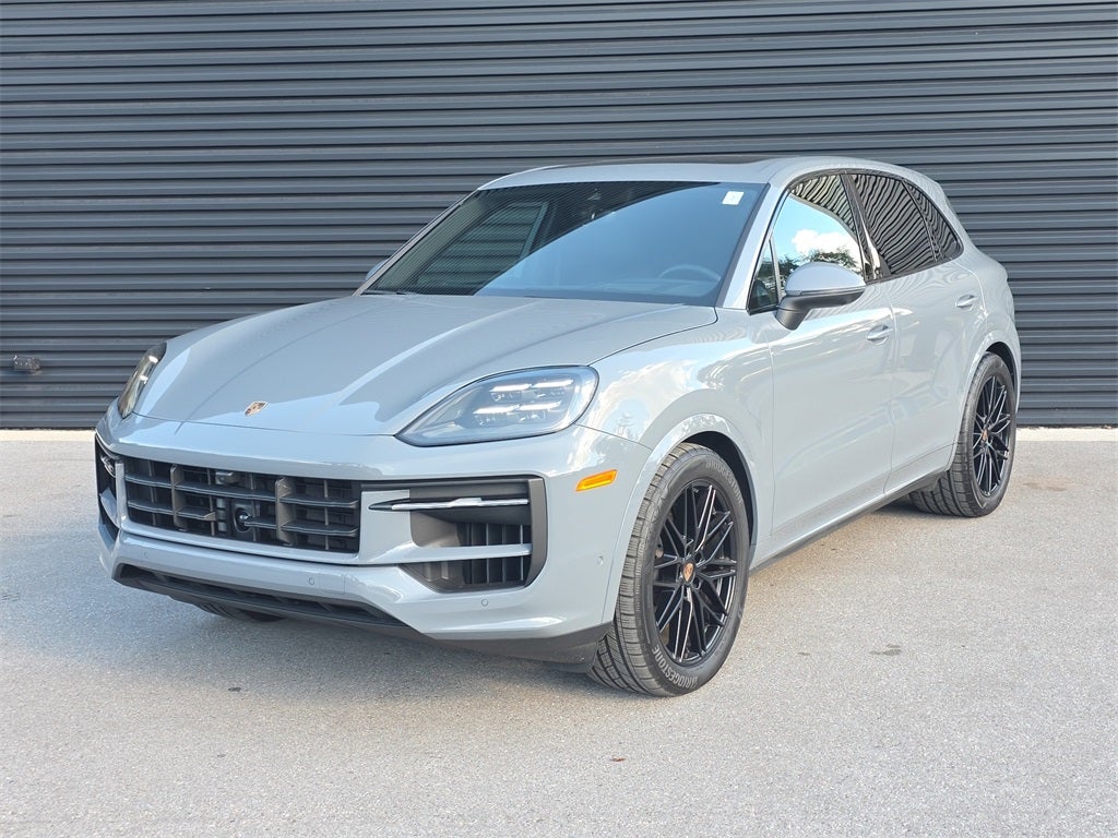 2025 Porsche Cayenne Base
