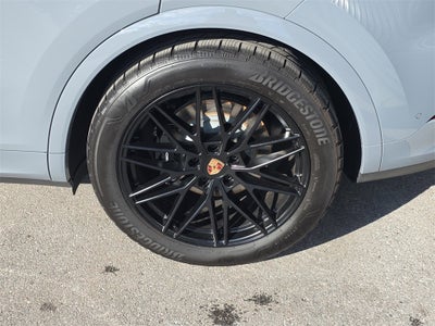 2025 Porsche Cayenne Base