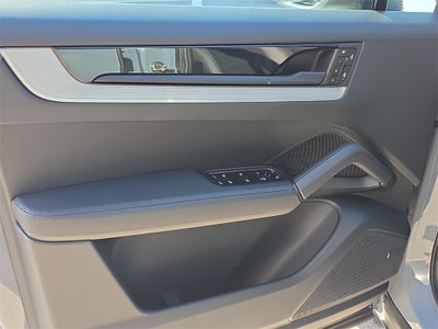 2025 Porsche Cayenne Base