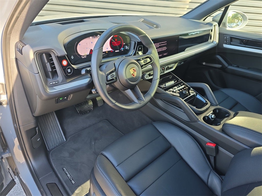 2025 Porsche Cayenne Base