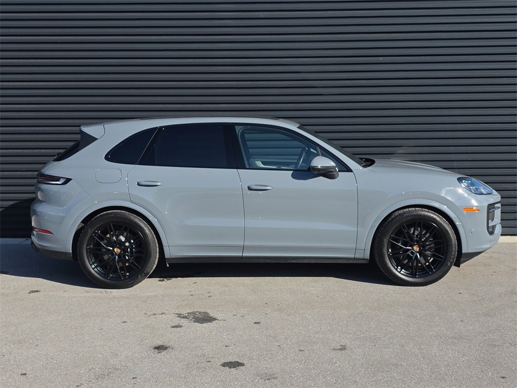 2025 Porsche Cayenne Base