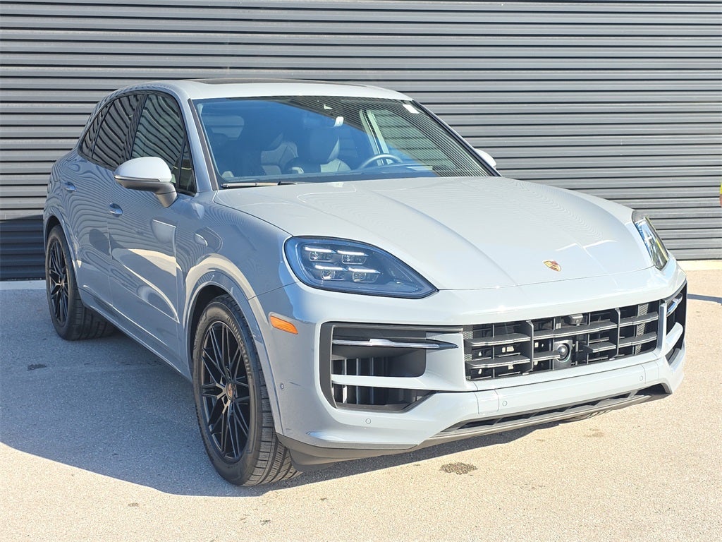 2025 Porsche Cayenne Base