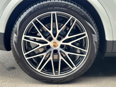 2025 Porsche Cayenne Base