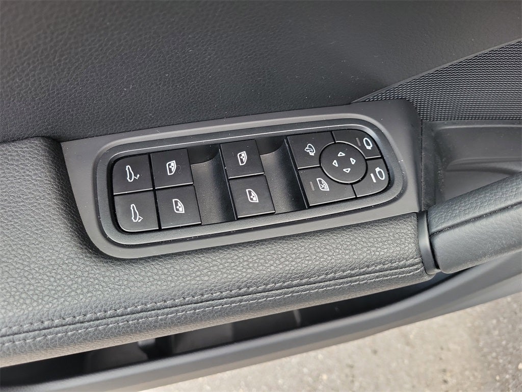 2025 Porsche Cayenne Base