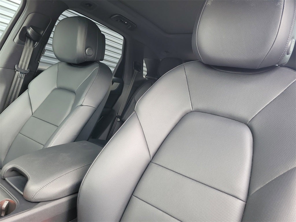 2025 Porsche Cayenne Base