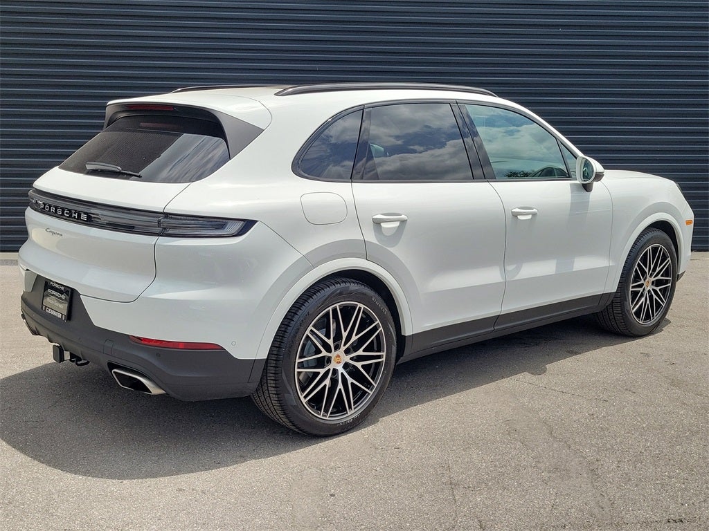 2025 Porsche Cayenne Base