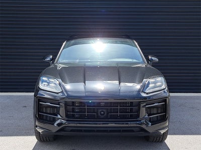 2025 Porsche Cayenne Base