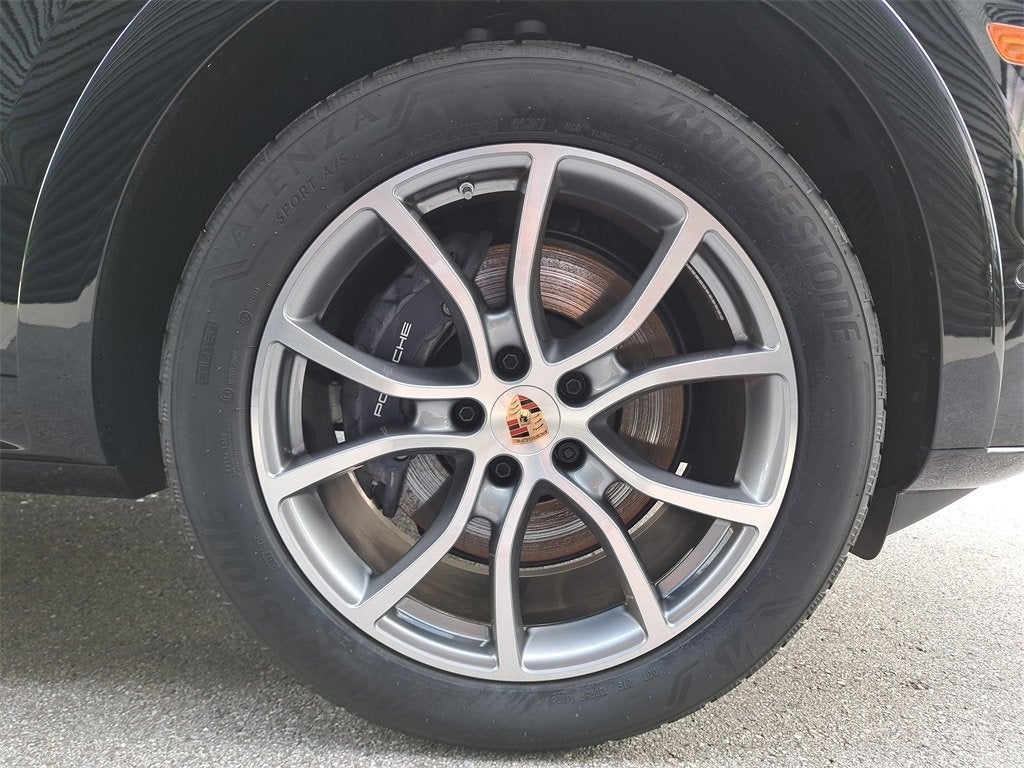 2025 Porsche Cayenne Base