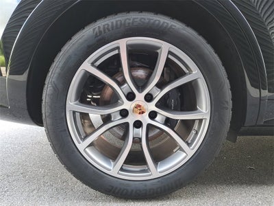 2025 Porsche Cayenne Base