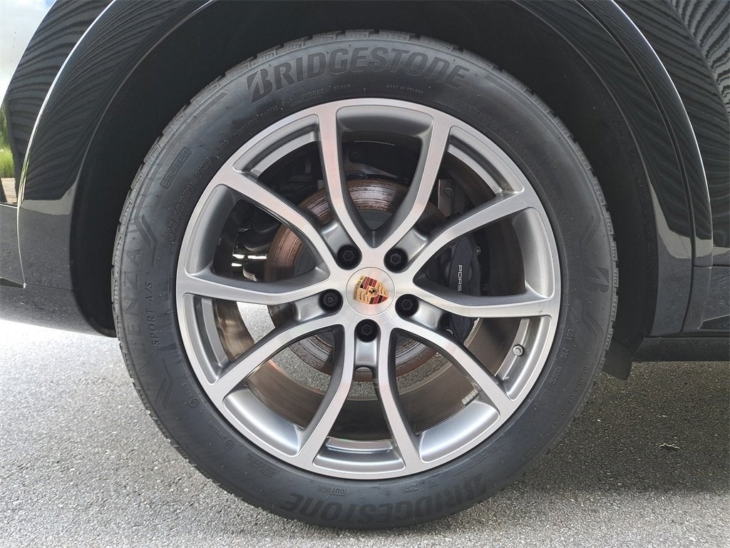 2025 Porsche Cayenne Base