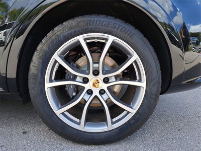 2025 Porsche Cayenne Base