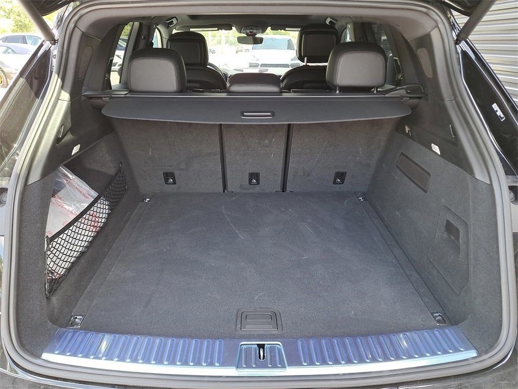 2025 Porsche Cayenne Base