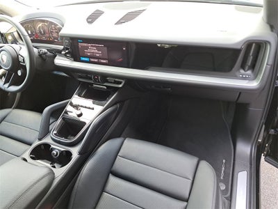 2025 Porsche Cayenne Base