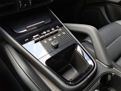 2025 Porsche Cayenne Base