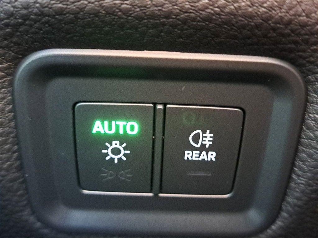 2025 Porsche Cayenne Base