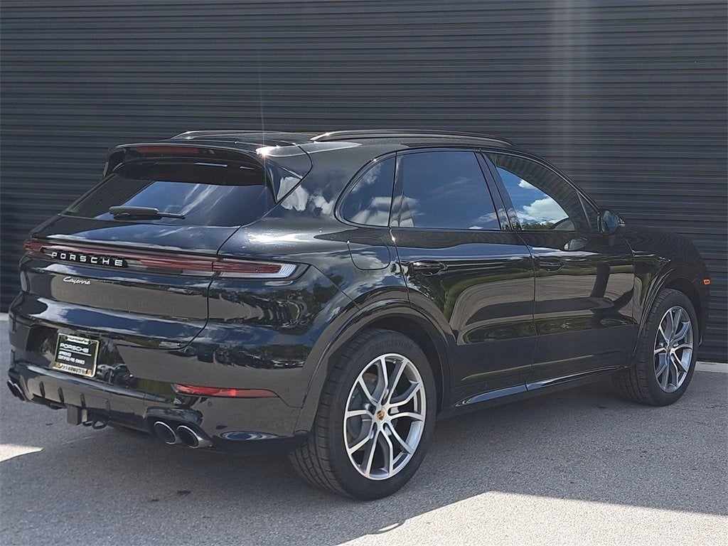 2025 Porsche Cayenne Base
