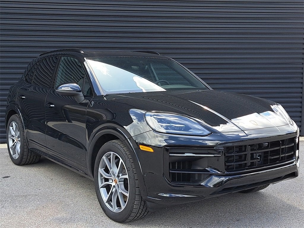 2025 Porsche Cayenne Base