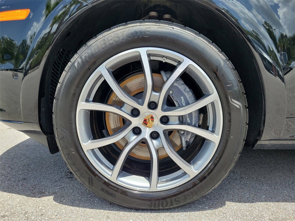 2025 Porsche Cayenne Base