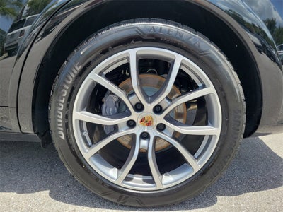 2025 Porsche Cayenne Base