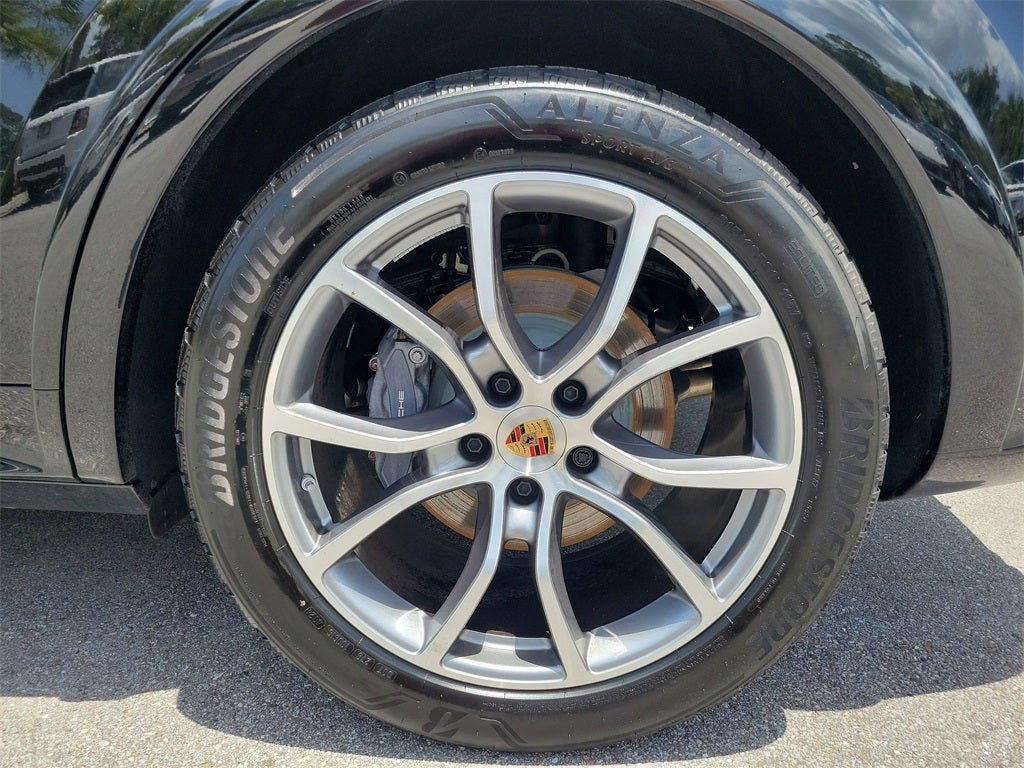 2025 Porsche Cayenne Base