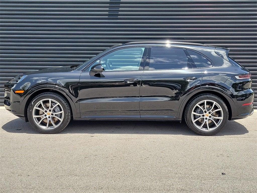 2025 Porsche Cayenne Base