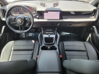 2025 Porsche Cayenne Base
