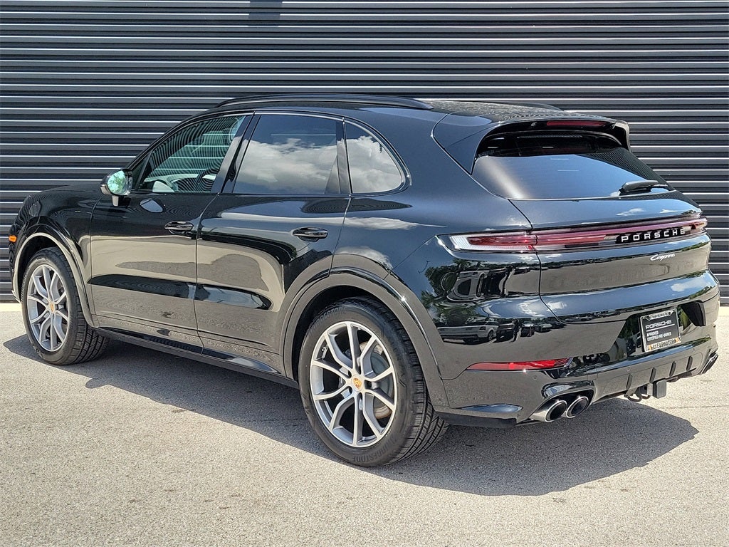 2025 Porsche Cayenne Base