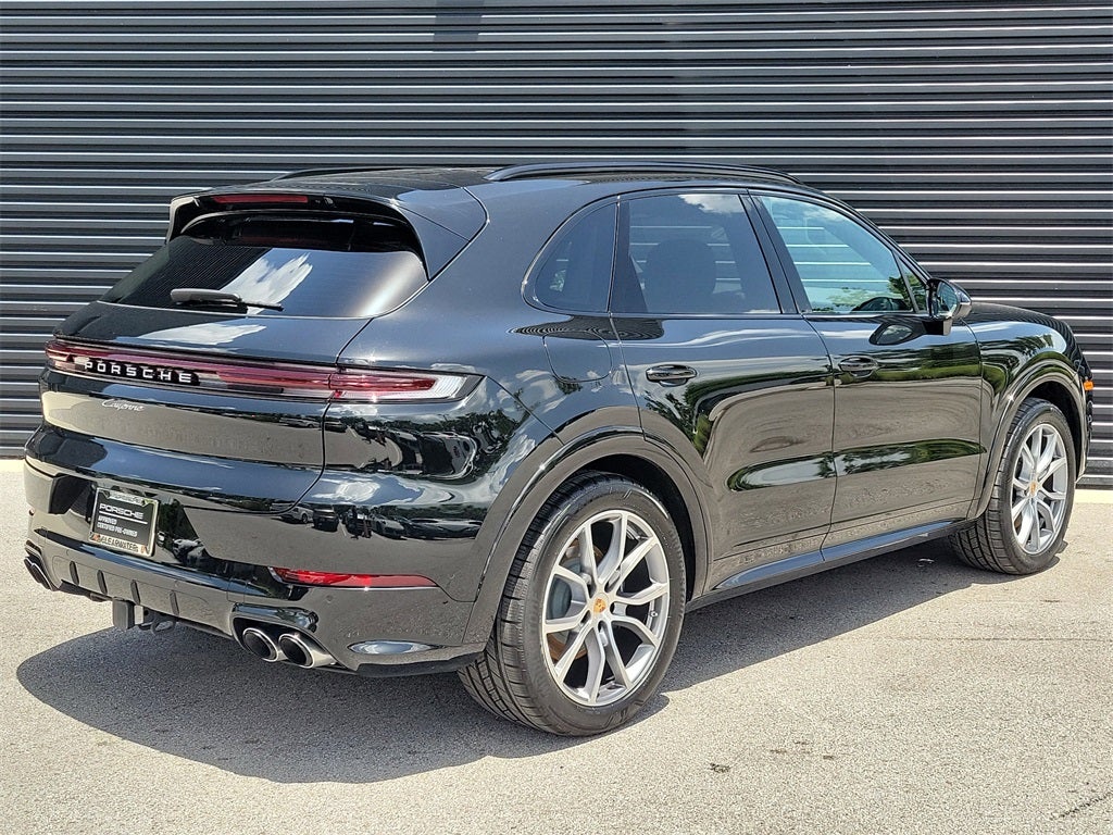 2025 Porsche Cayenne Base