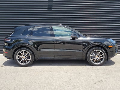 2025 Porsche Cayenne Base