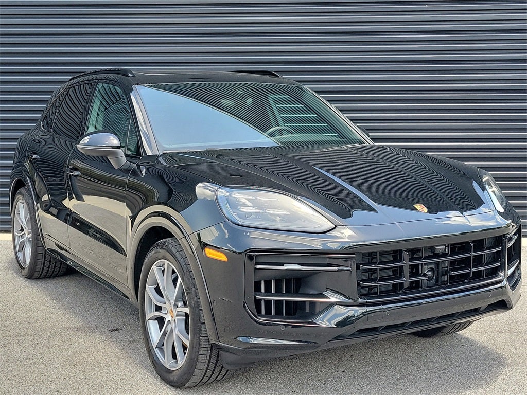 2025 Porsche Cayenne Base