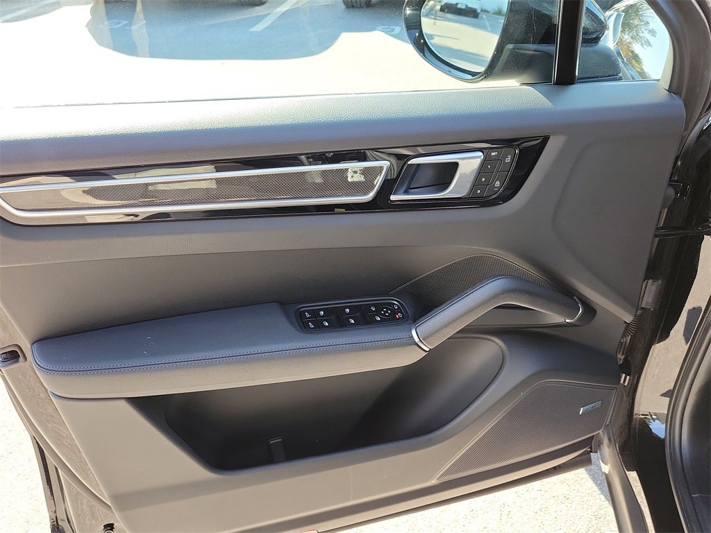 2023 Porsche Cayenne S Platinum Edition