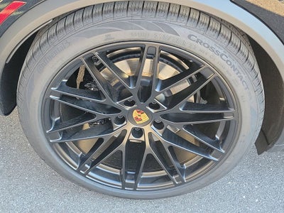 2026 Porsche Macan Electric 4S