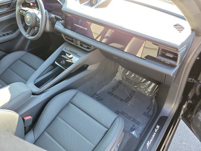 2026 Porsche Macan Electric 4S