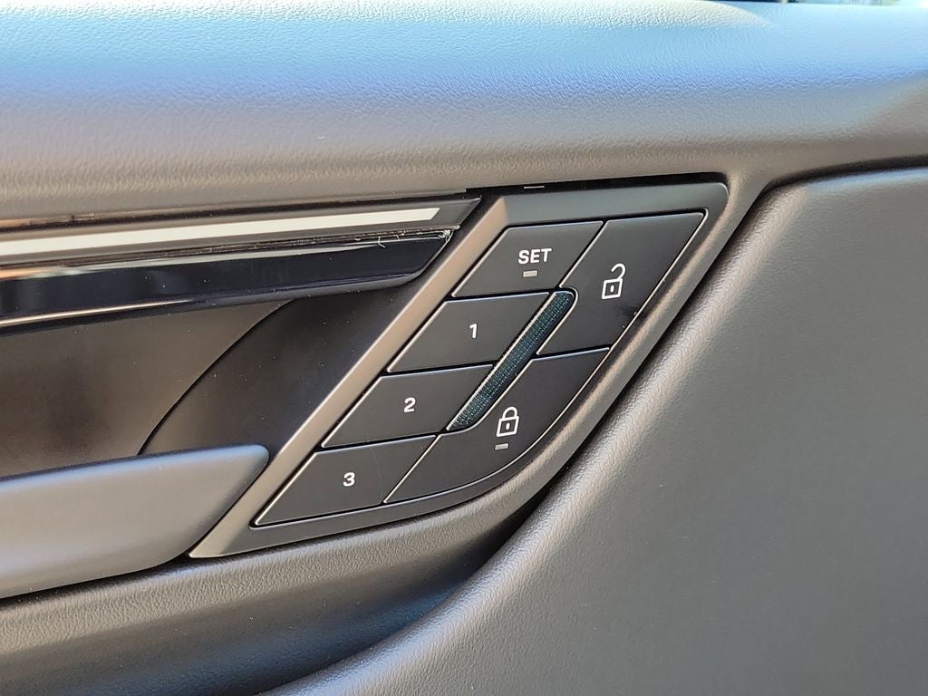 2026 Porsche Macan Electric 4S