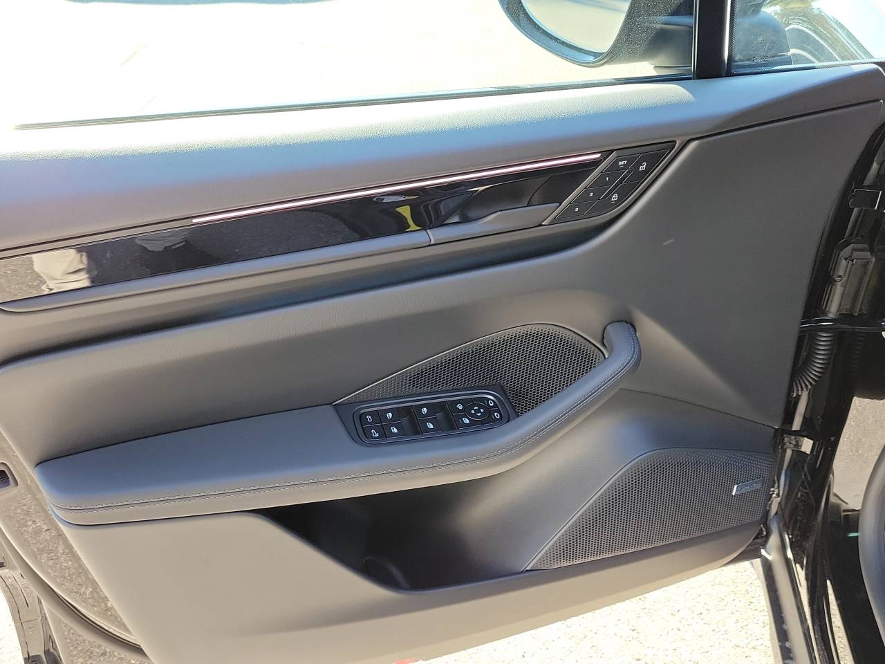 2026 Porsche Macan Electric 4S