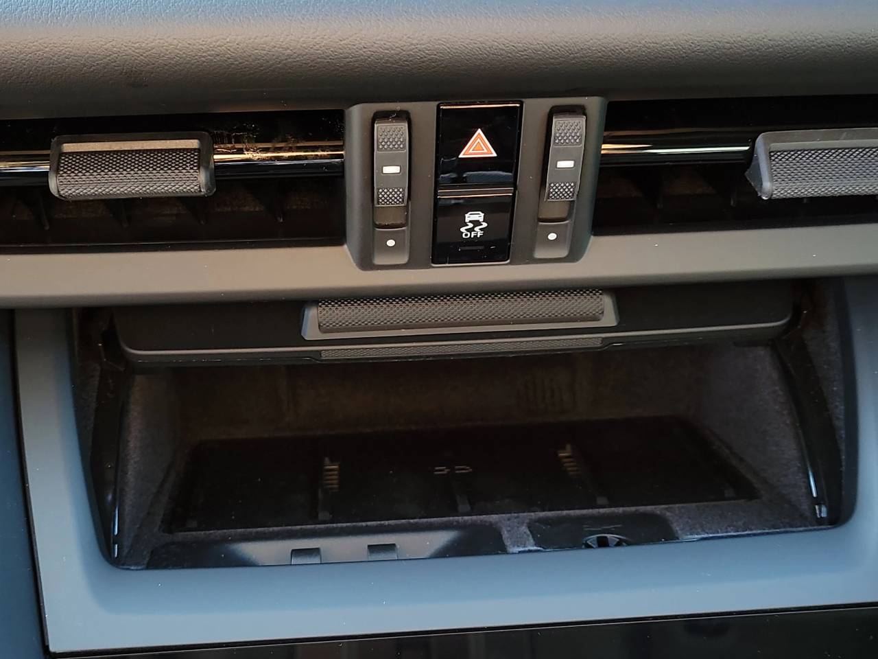 2026 Porsche Macan Electric 4S