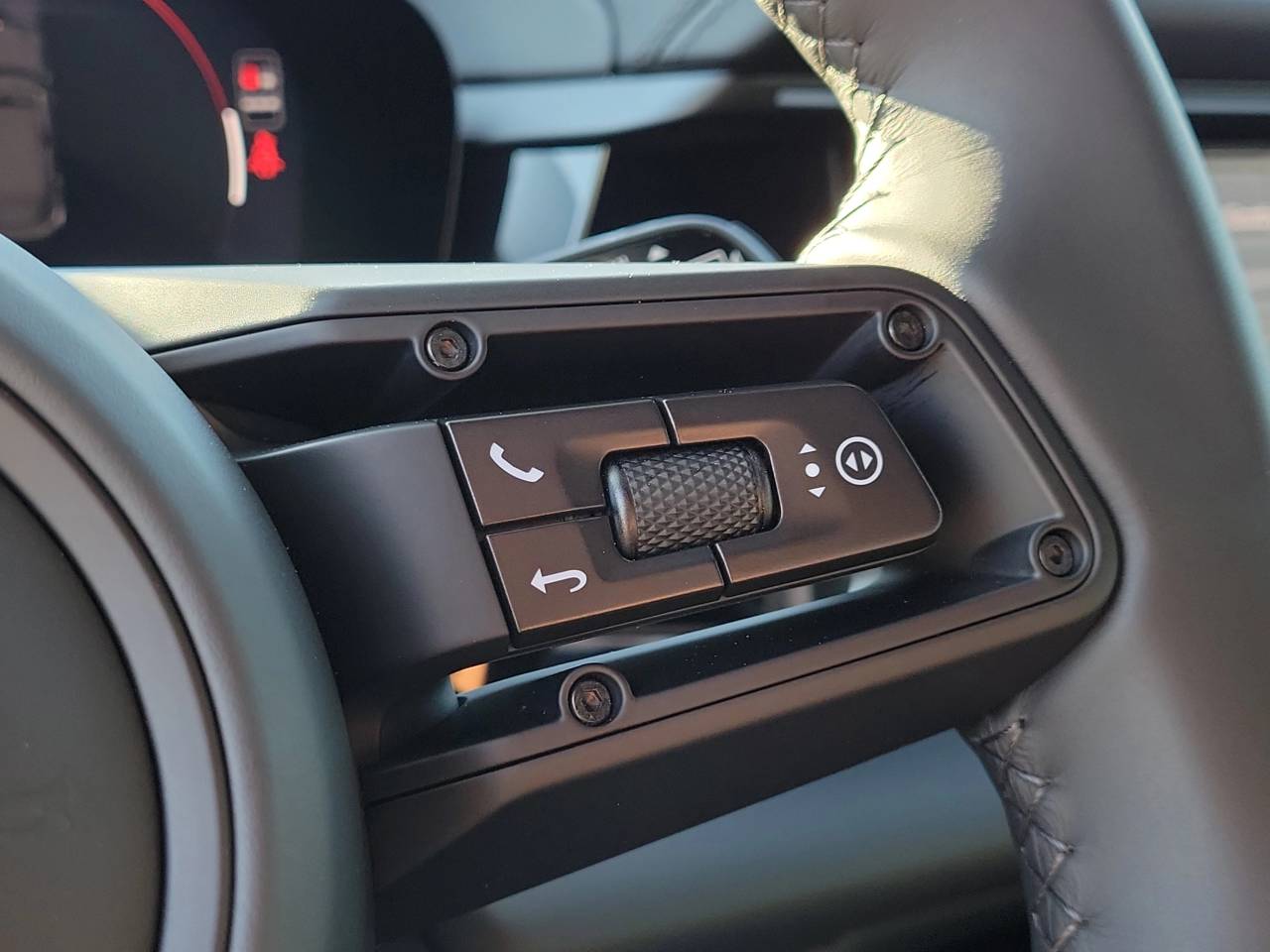 2026 Porsche Macan Electric 4S