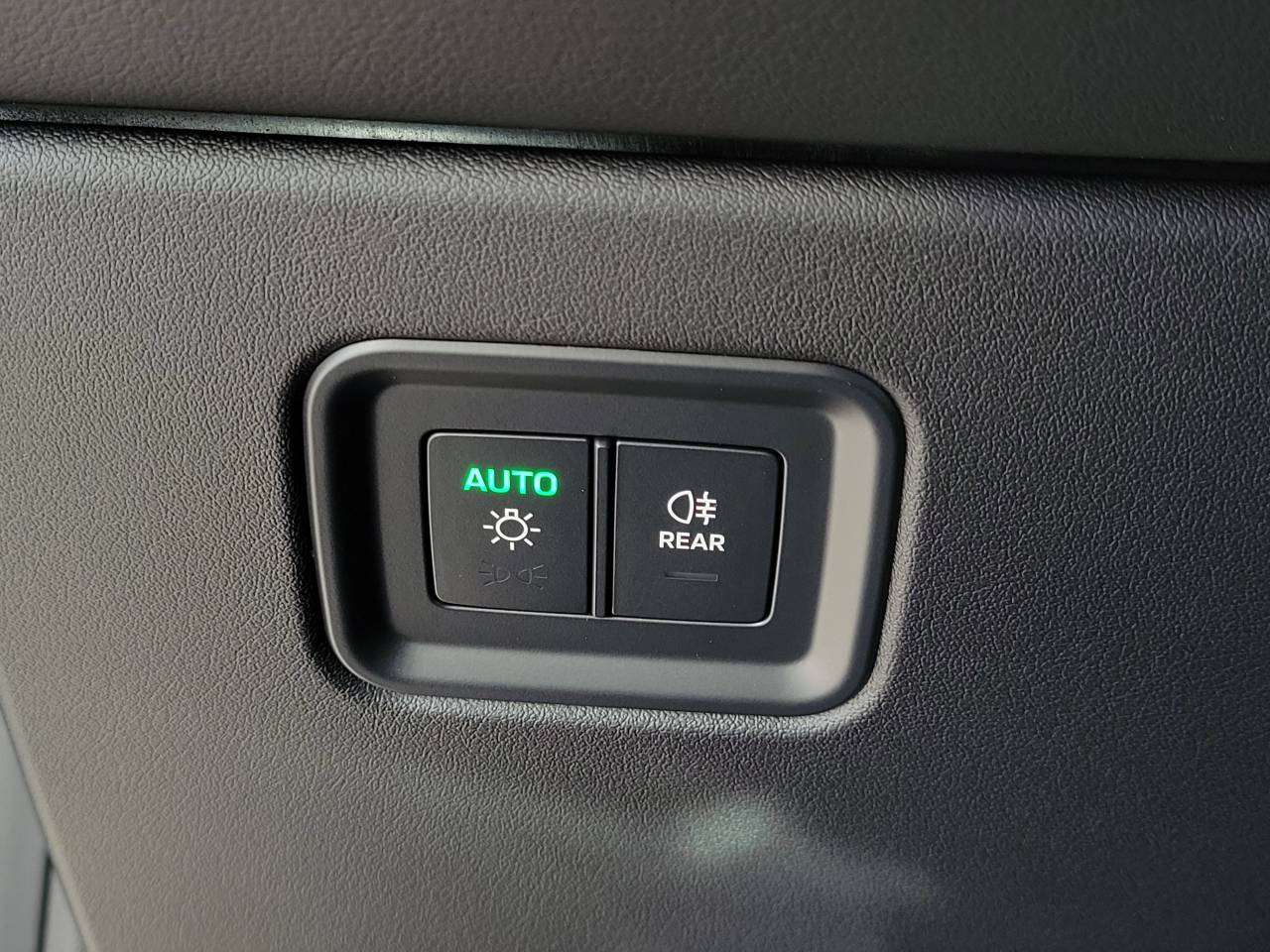 2026 Porsche Macan Electric 4S