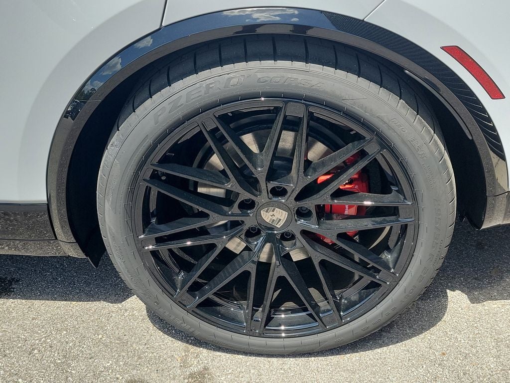 2026 Porsche Macan Turbo Electric