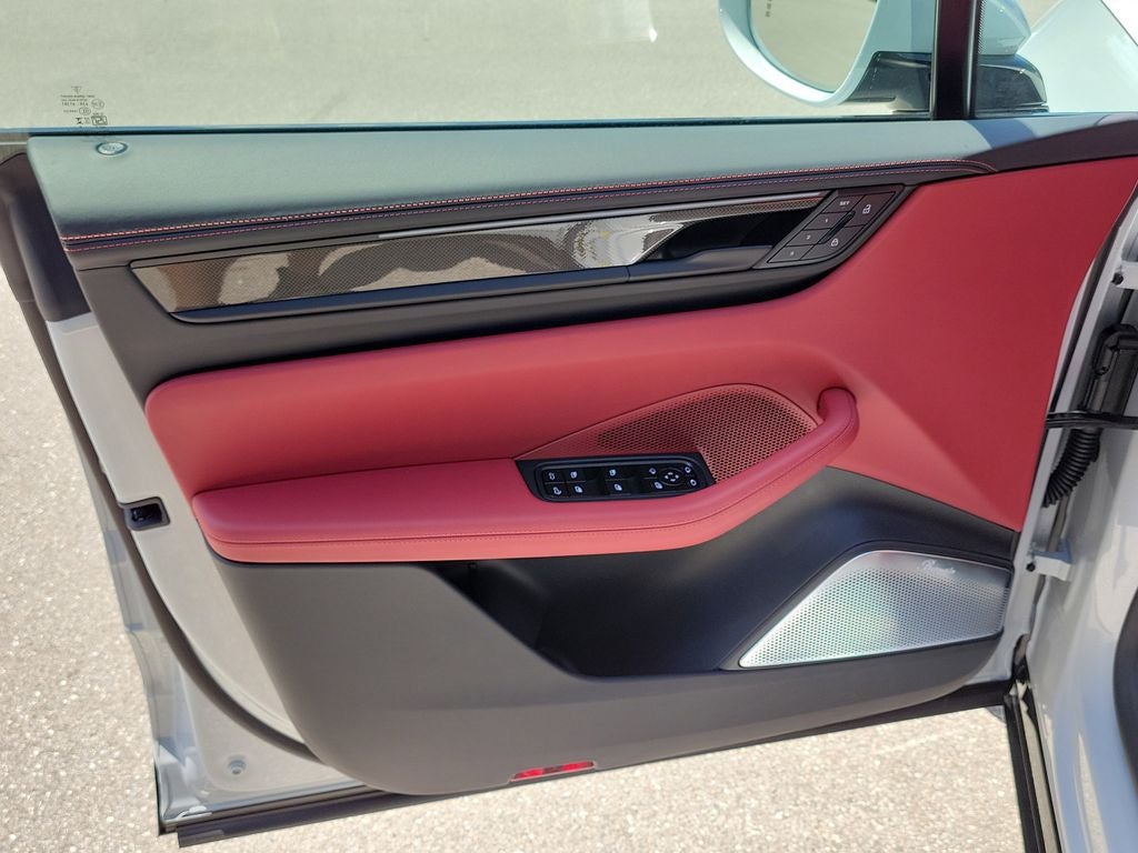 2026 Porsche Macan Turbo Electric