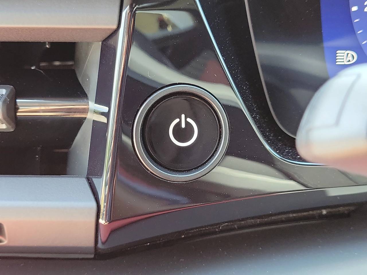 2026 Porsche Macan Turbo Electric