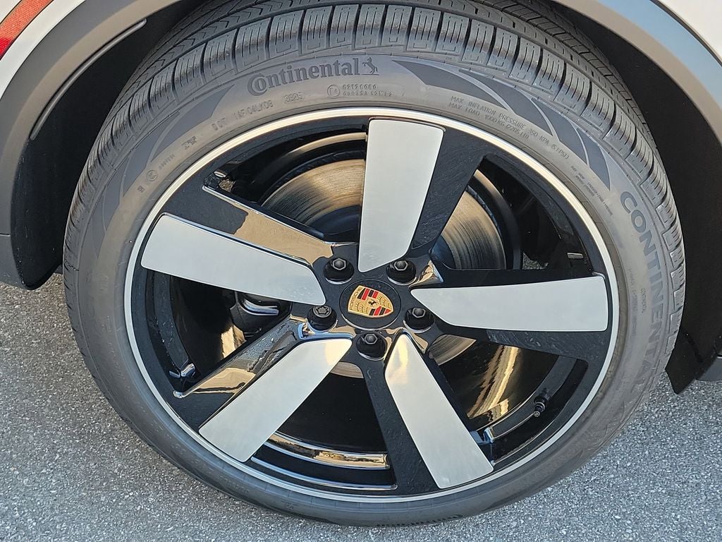 2026 Porsche Macan Electric Base