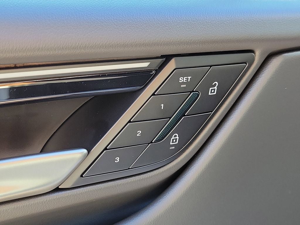 2026 Porsche Macan Electric Base