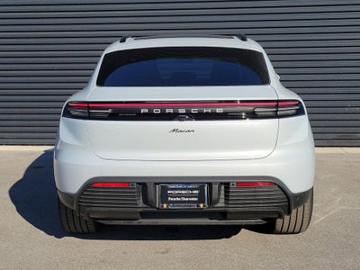 2026 Porsche Macan Electric Base