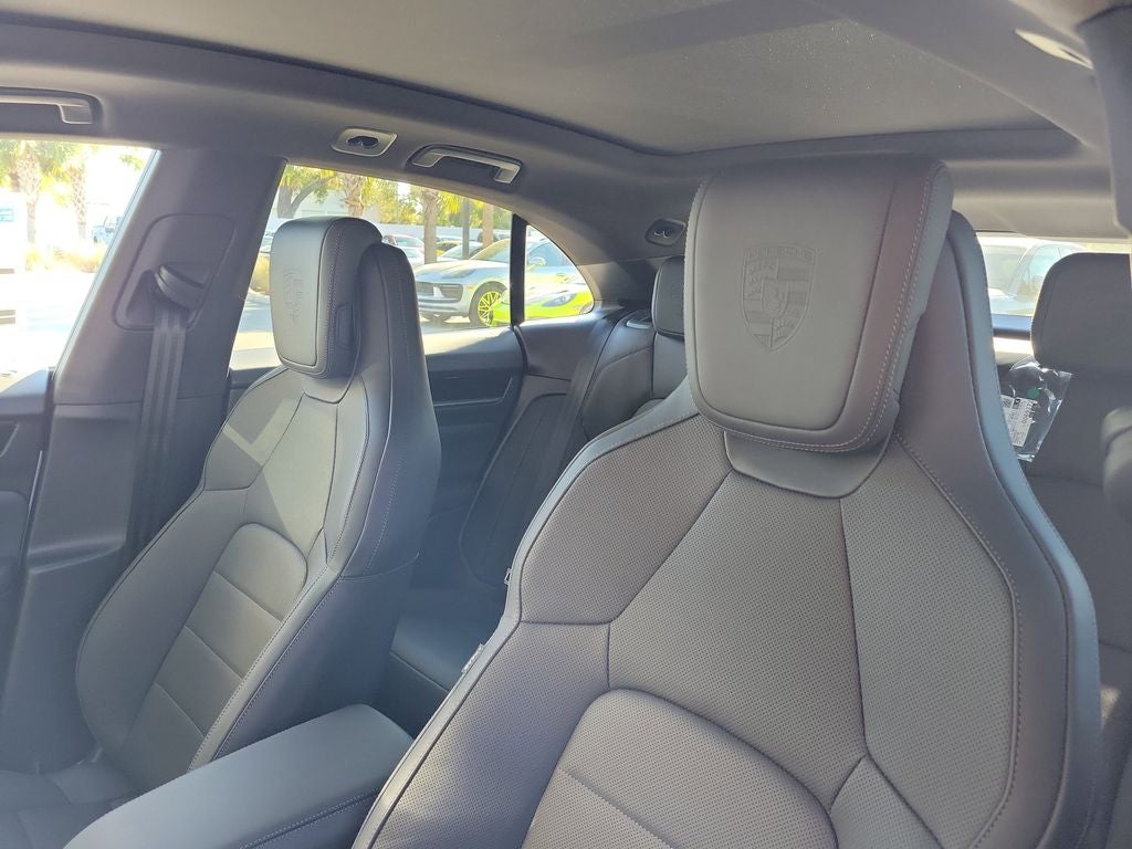 2026 Porsche Macan Electric Base