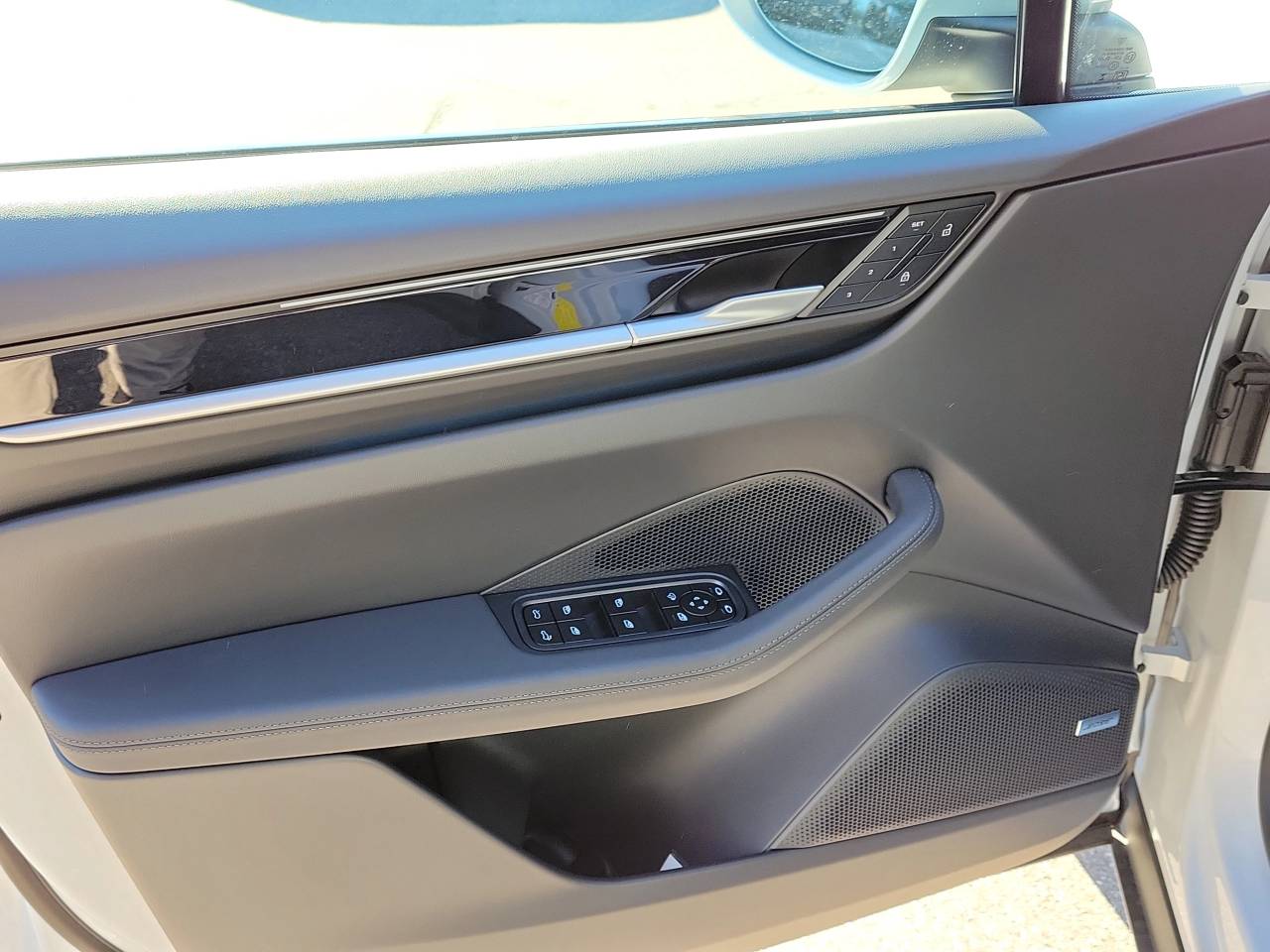 2026 Porsche Macan Electric Base