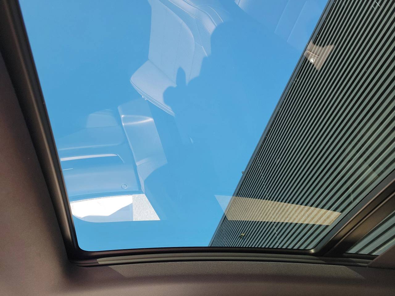 2026 Porsche Macan Electric Base