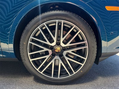 2025 Porsche Cayenne E-Hybrid Base